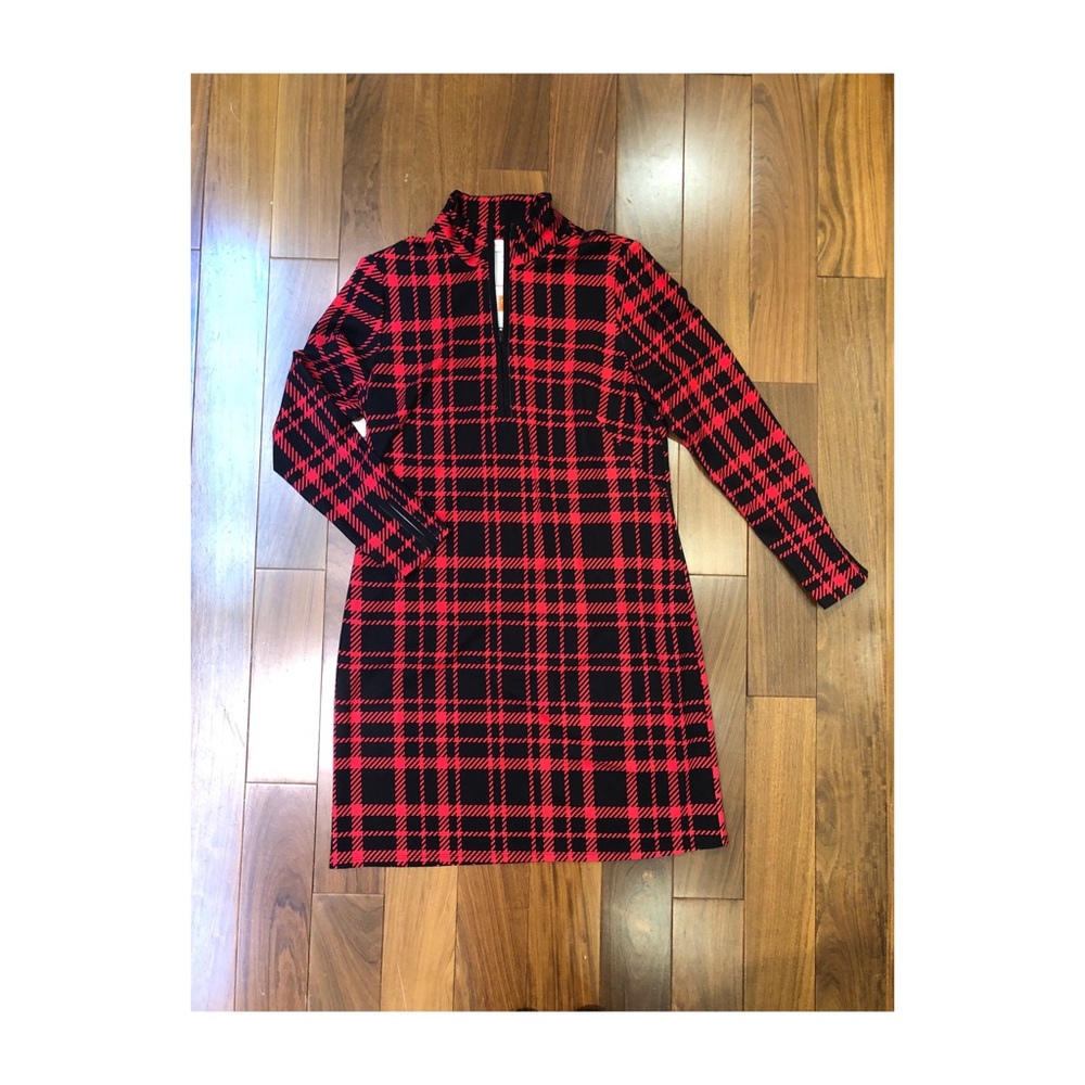 Long sleeve plaid pointe dress